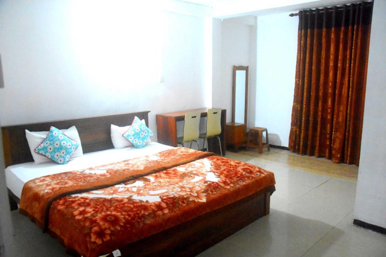 Unique View Nuwaraeliya Hotel Nuwara Eliya Exterior photo